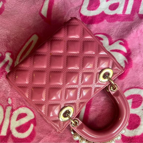 👛 Barbiecore Pink Quilted Jelly Handbag w/ Pearl Handle - Picture 6 of 7